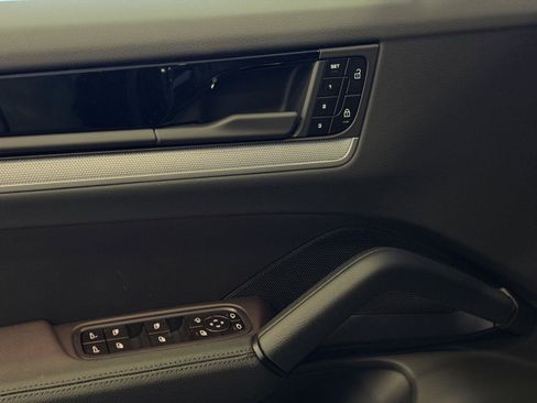 New 2026 Porsche Cayenne image 14