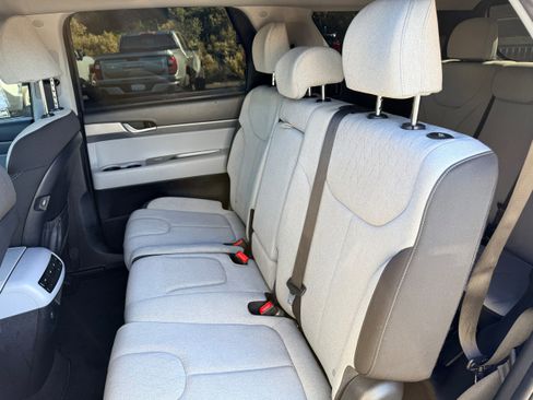 Used 2021 Hyundai Palisade SE image 11