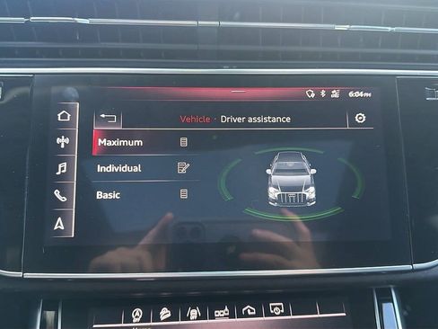 Used 2019 Audi Q8 Premium Plus w/ Premium Plus AWD/4WD image 17