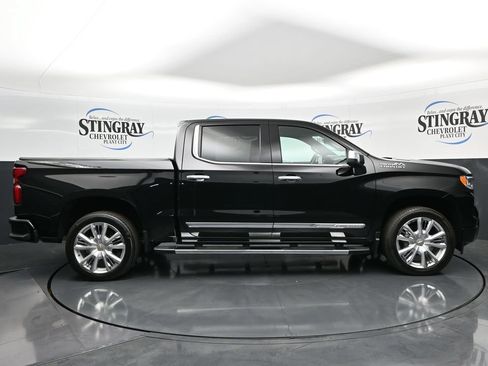 Used 2025 Chevrolet Silverado 1500 High Country w/ High Country Premium Package AWD/4WD image 10