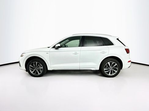 Used 2023 Audi Q5 2.0T Premium w/ Convenience Package AWD/4WD image 4