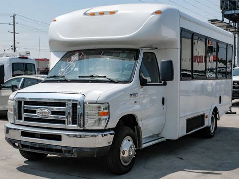 Used 2014 Ford E-350 and Econoline 350 Super Duty image 6