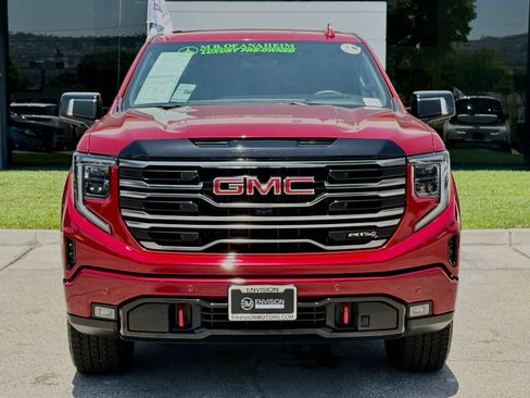 Used 2025 GMC Sierra 1500 AT4 w/ Technology Package AWD/4WD image 5
