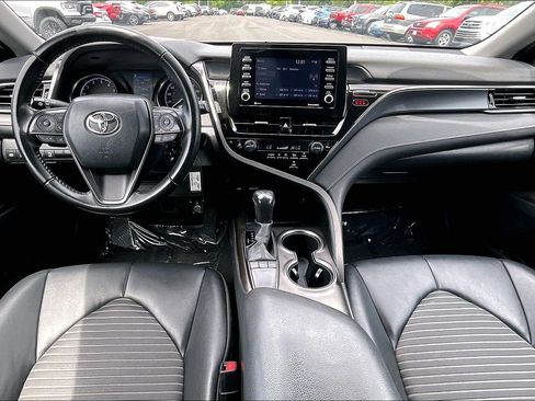 Used 2023 Toyota Camry SE FWD image 14