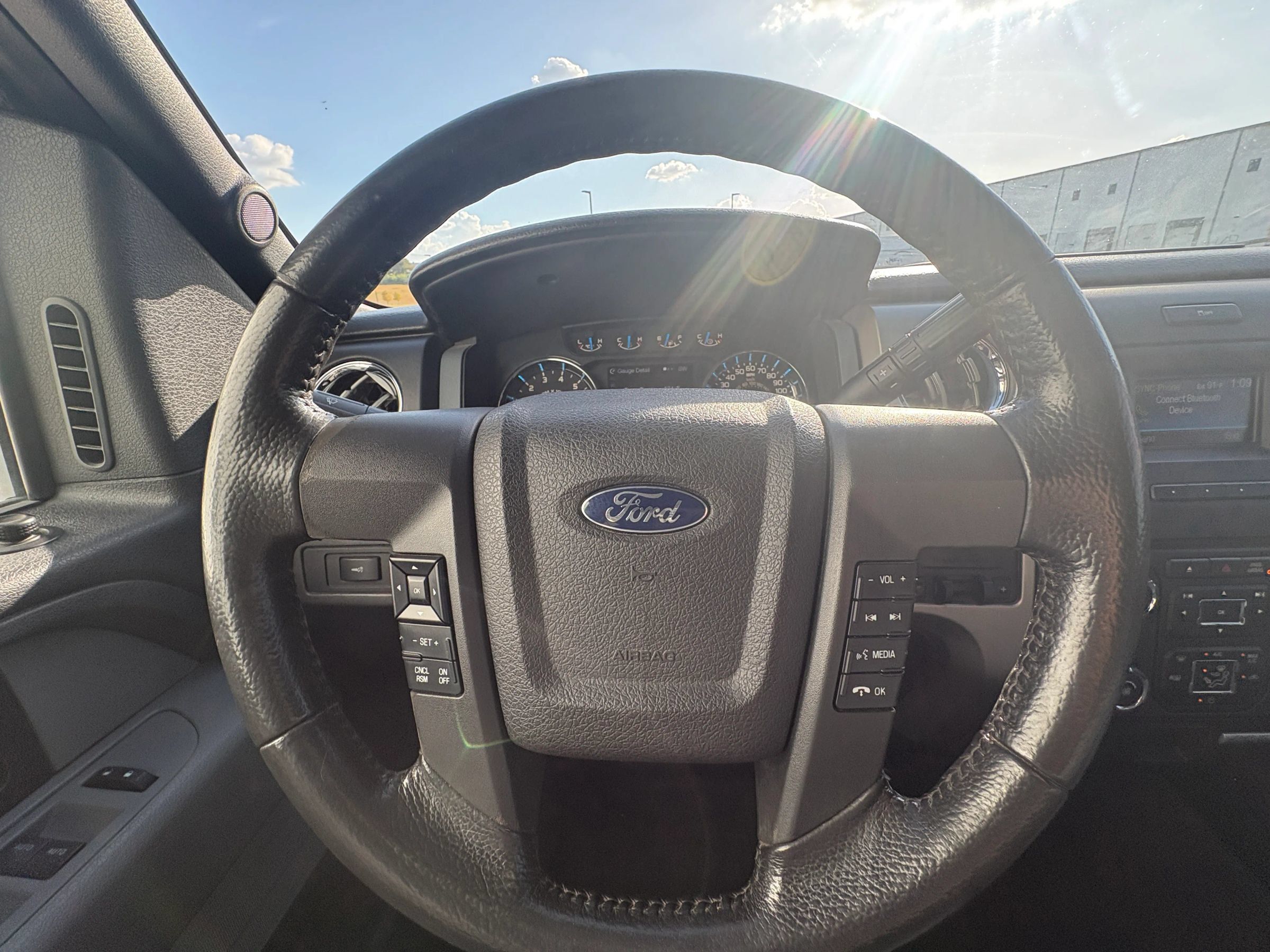 Used 2013 Ford F150 XLT w/ Luxury Equipment Group RWD image 10
