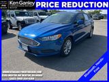 Used 2017 Ford Fusion SE w/ Fusion SE Technology Package image 3