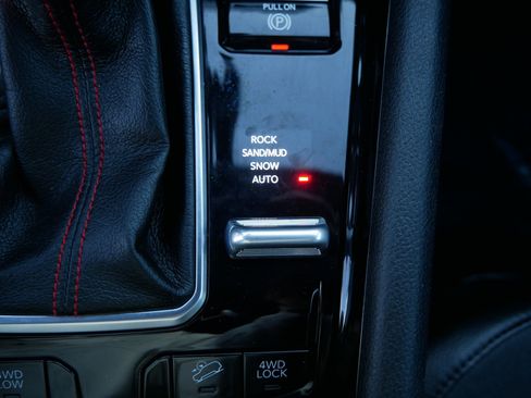 Used 2023 Jeep Compass Trailhawk image 31