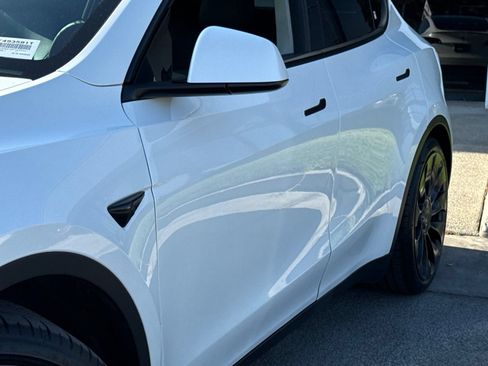 Used 2022 Tesla Model Y Performance AWD/4WD image 4