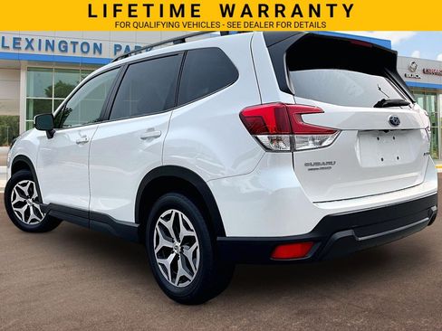 Used 2024 Subaru Forester Premium AWD/4WD image 3