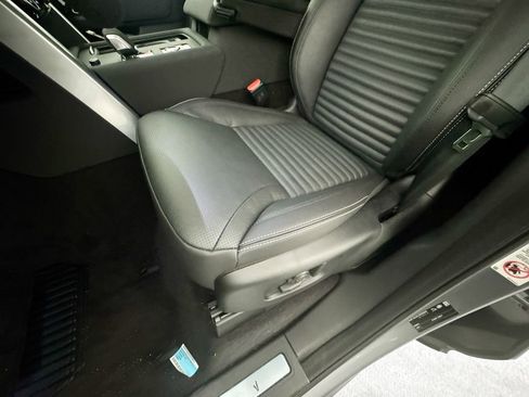 New 2026 Land Rover Discovery S image 19