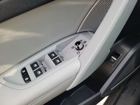 Certified 2023 Audi Q5 2.0T Premium Plus w/ Premium Plus Package image 19