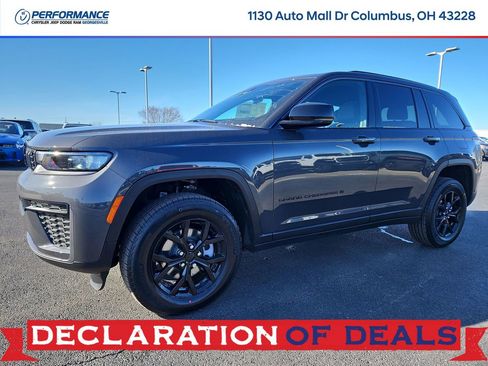 New 2026 Jeep Grand Cherokee Laredo image 3