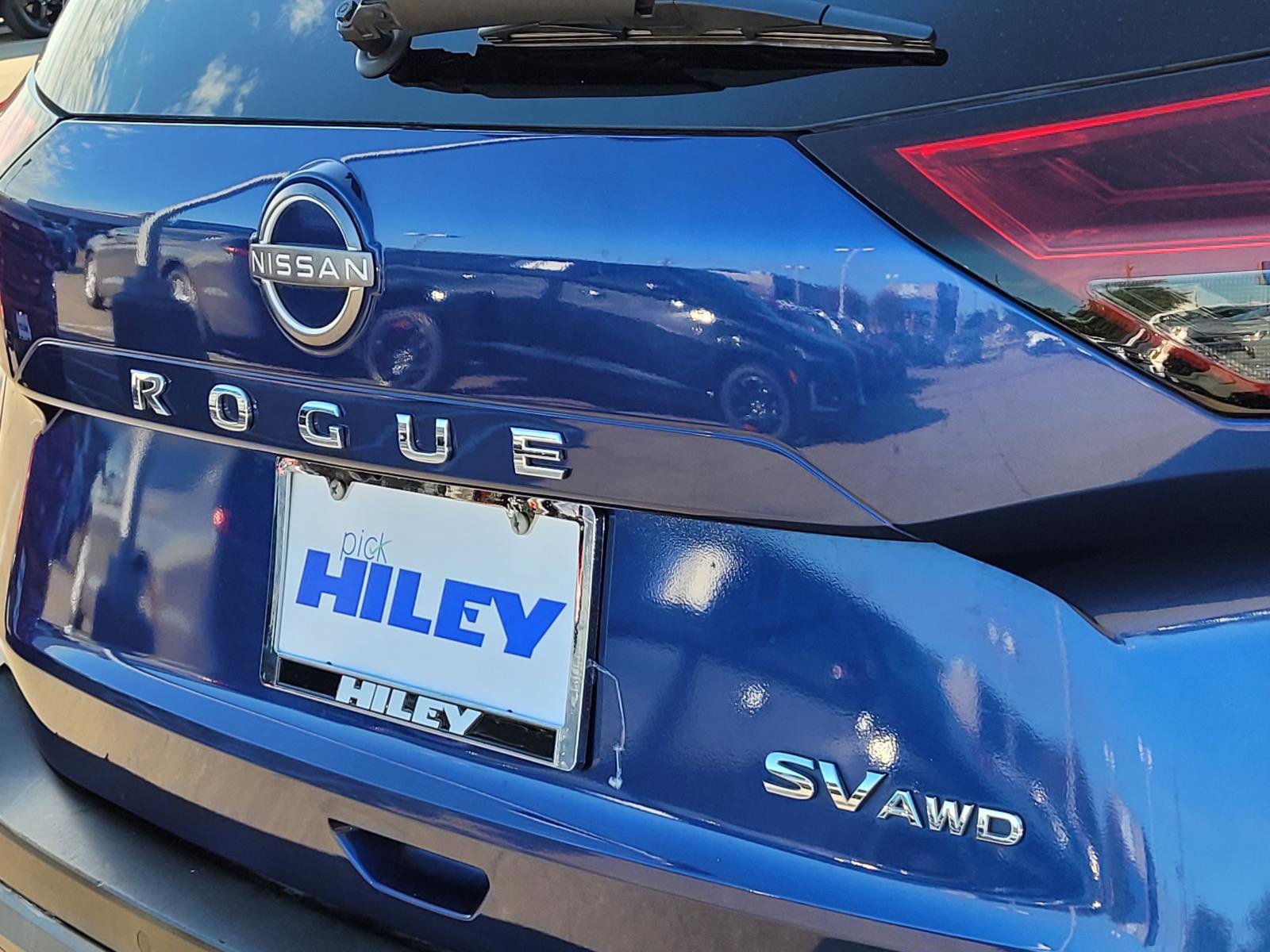 Used 2022 Nissan Rogue SV AWD/4WD image 5