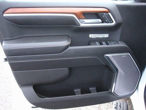 Used 2022 GMC Sierra 1500 Denali w/ Technology Package image 10