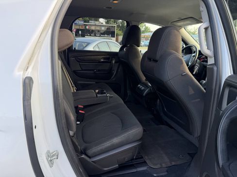 Used 2016 GMC Acadia SLE FWD image 6