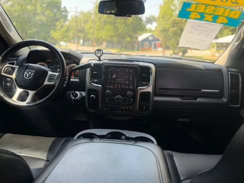 Used 2018 RAM 2500 Laramie AWD/4WD image 12