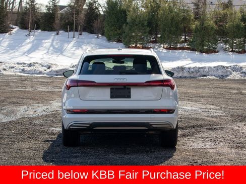 Used 2021 Audi e-tron Premium image 5