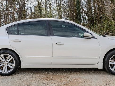 Used 2012 Nissan Altima 3.5 SR image 4