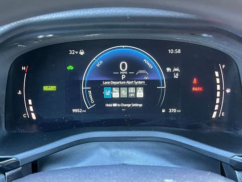 Used 2025 Toyota Camry LE image 38