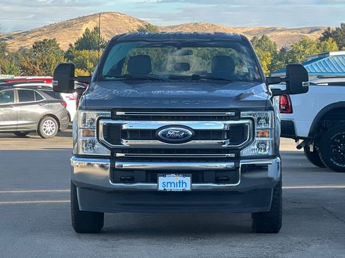 Used 2022 Ford F250 XLT w/ FX4 Off-Road Package image 9