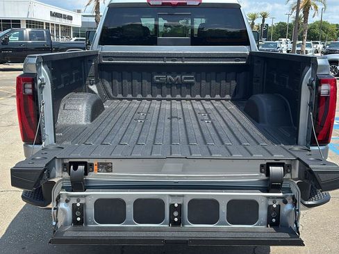 New 2026 GMC Sierra 2500 SLT w/ SLT Premium Package AWD/4WD image 7