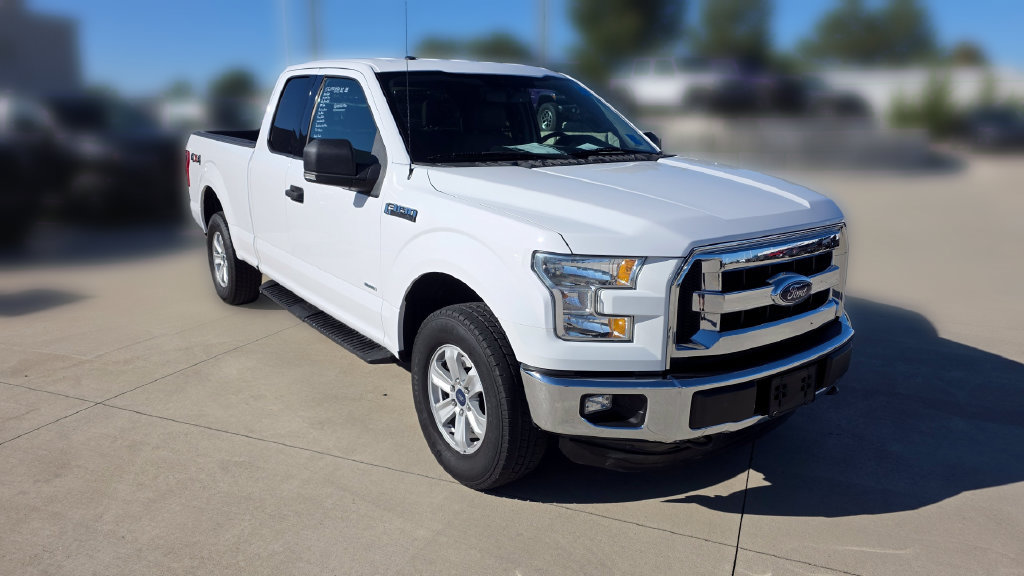Used 2015 Ford F150 XLT w/ Equipment Group 301A Mid AWD/4WD image 8
