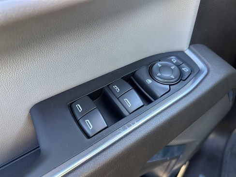 Used 2023 GMC Sierra 1500 SLE image 23