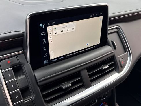 Used 2024 Chevrolet Suburban LT w/ Luxury Package image 13