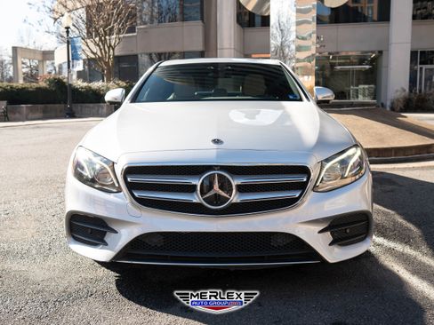Used 2017 Mercedes-Benz E 300 image 2