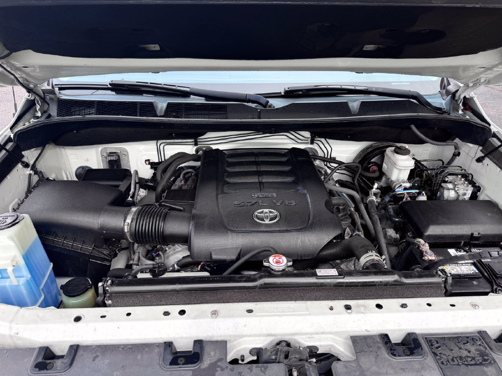 Used 2019 Toyota Tundra SR5 w/ TRD Off Road Package AWD/4WD image 12