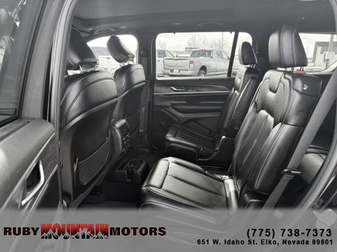 Used 2024 Jeep Grand Cherokee L Limited w/ Luxury Tech Group II image 19