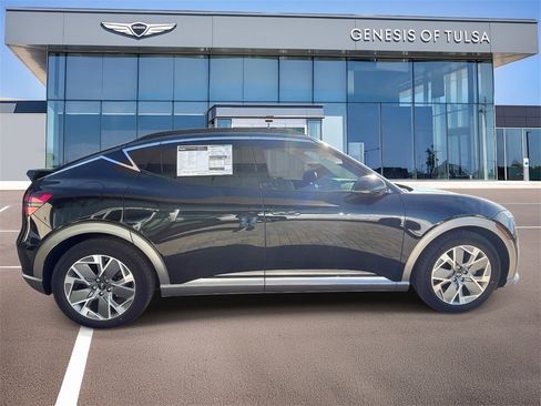 New 2025 Genesis GV60 Advanced image 9