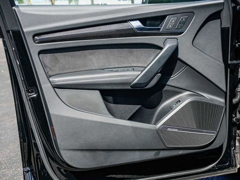 Used 2023 Audi SQ5 Prestige w/ Prestige Package image 15