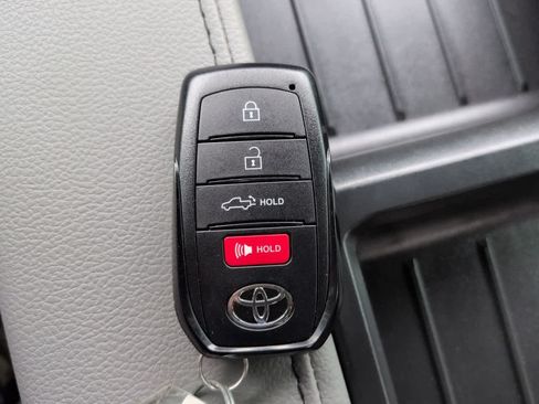Certified 2026 Toyota Tundra Limited AWD/4WD image 27