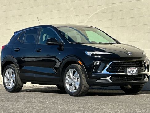 Used 2024 Buick Encore GX Preferred image 2