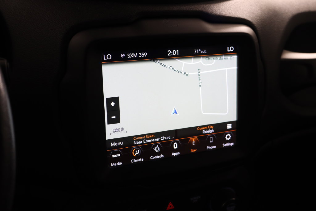 Used 2020 Jeep Renegade Altitude w/ UConnect 8.4 Nav Group AWD/4WD image 34