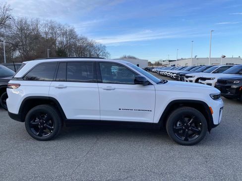 New 2026 Jeep Grand Cherokee Limited image 2