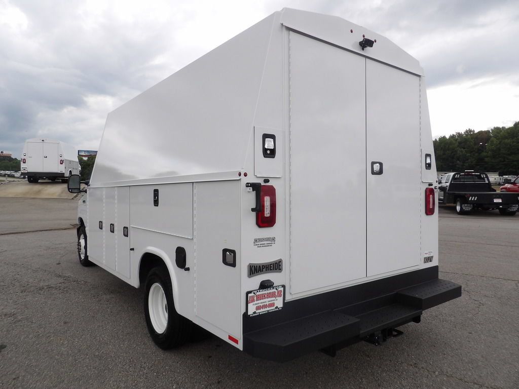 Used 2024 Ford E-350 and Econoline 350 Super Duty w/ Driver's Safety Package RWD image 5