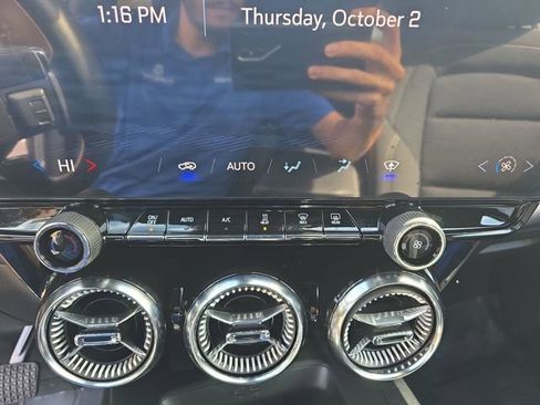 New 2025 Chevrolet Blazer EV LT image 22