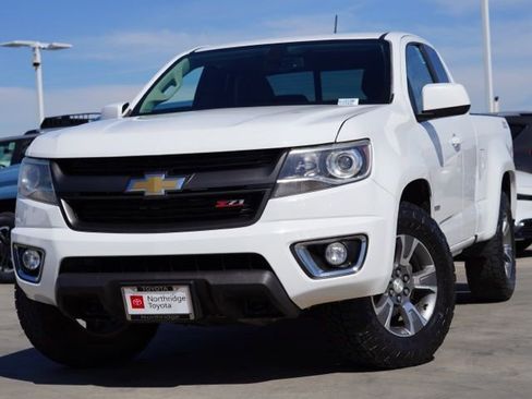 Used 2019 Chevrolet Colorado Z71 image 2
