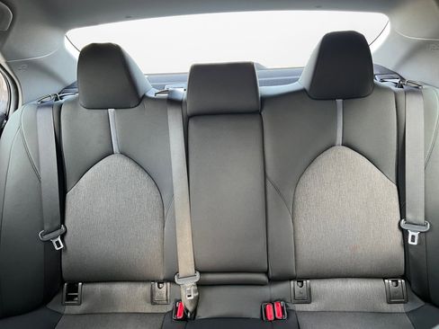 Used 2022 Toyota Camry LE image 15