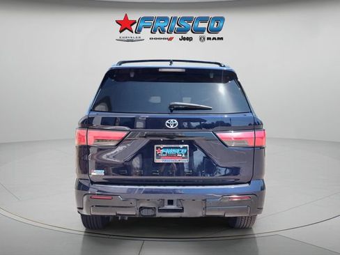 Used 2023 Toyota Sequoia Platinum AWD/4WD image 6