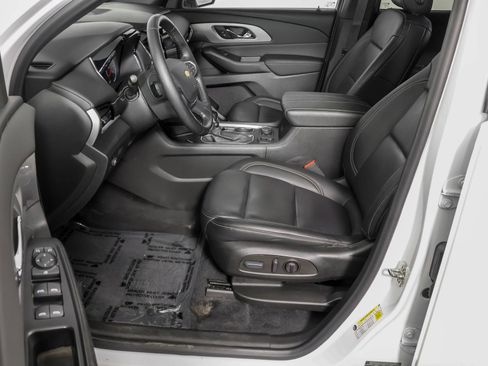 Used 2022 Chevrolet Traverse LT w/ LPO, Floor Liner Package AWD/4WD image 22