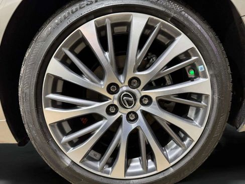 Used 2021 Lexus ES 300h w/ Premium Package FWD image 32