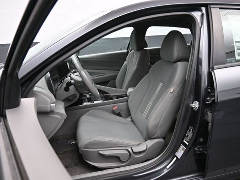 Used 2023 Hyundai Elantra SEL w/ Convenience Package FWD image 21