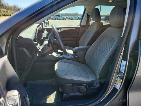 Used 2021 Ford Escape SE w/ Cold Weather Package image 2