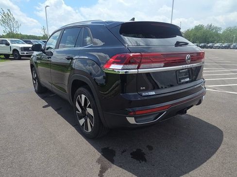 Used 2024 Volkswagen Atlas Cross Sport SE AWD/4WD image 13