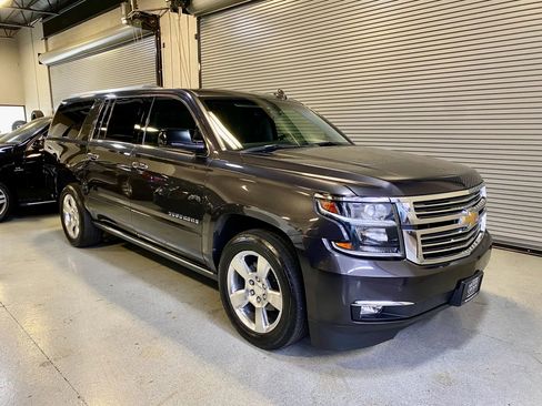 Used 2016 Chevrolet Suburban LTZ image 7