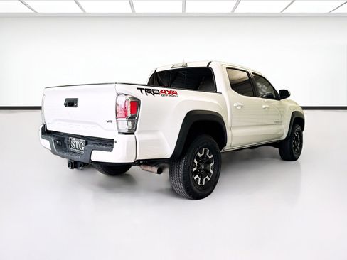 Used 2020 Toyota Tacoma TRD Off-Road w/ TRD Premium Off Road Package AWD/4WD image 4