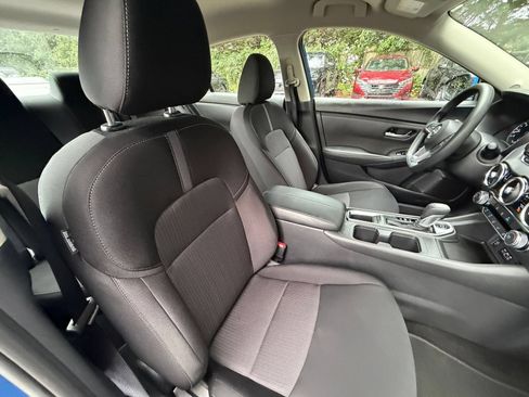 Used 2025 Nissan Sentra SV FWD image 29